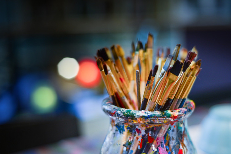 brushes-ge39c1c1bd_1920.jpg
